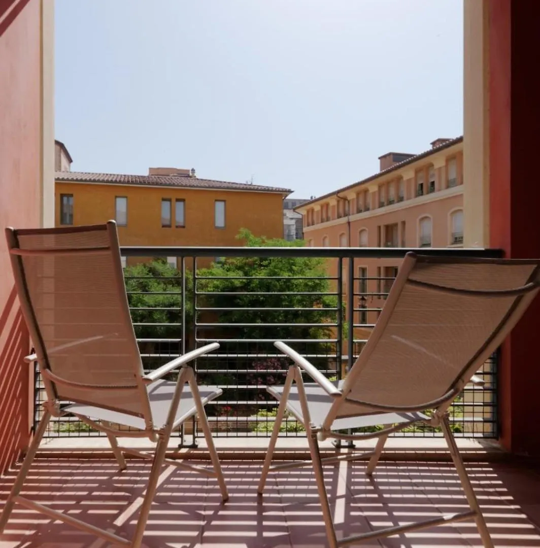 Mirabeau Furnished Flat Apartment Aix-en-Provence