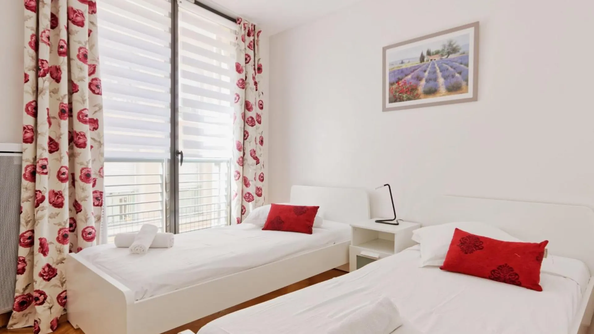 Mirabeau Furnished Flat Apartment Aix-en-Provence