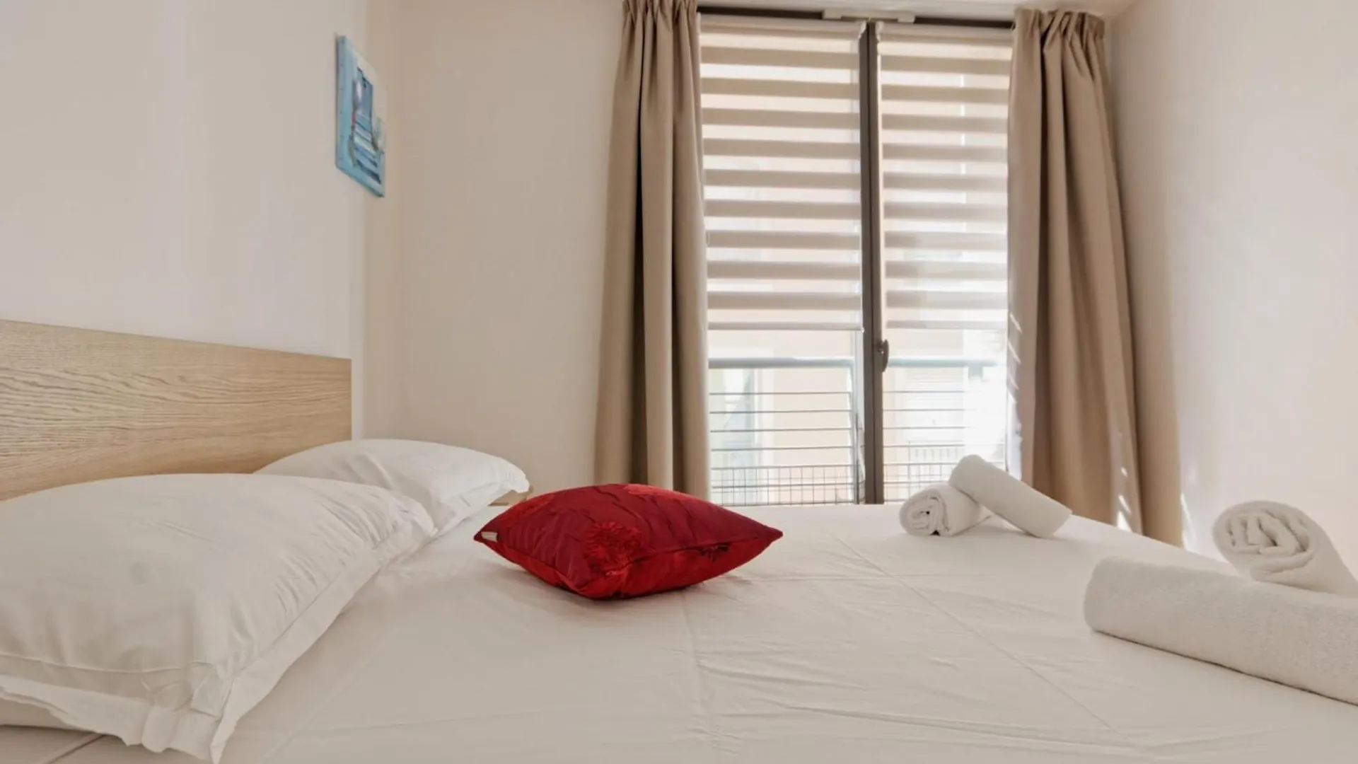Mirabeau Furnished Flat Apartment Aix-en-Provence